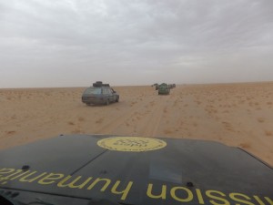 Kilometers vreten in de Sahara - die hier nog goed berijdbaar was